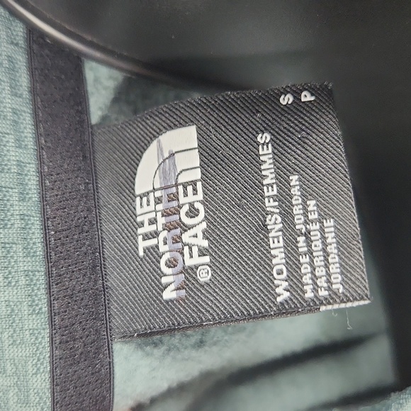 The North Face Training Mountain Sweatshirt - Picture 8 of 10